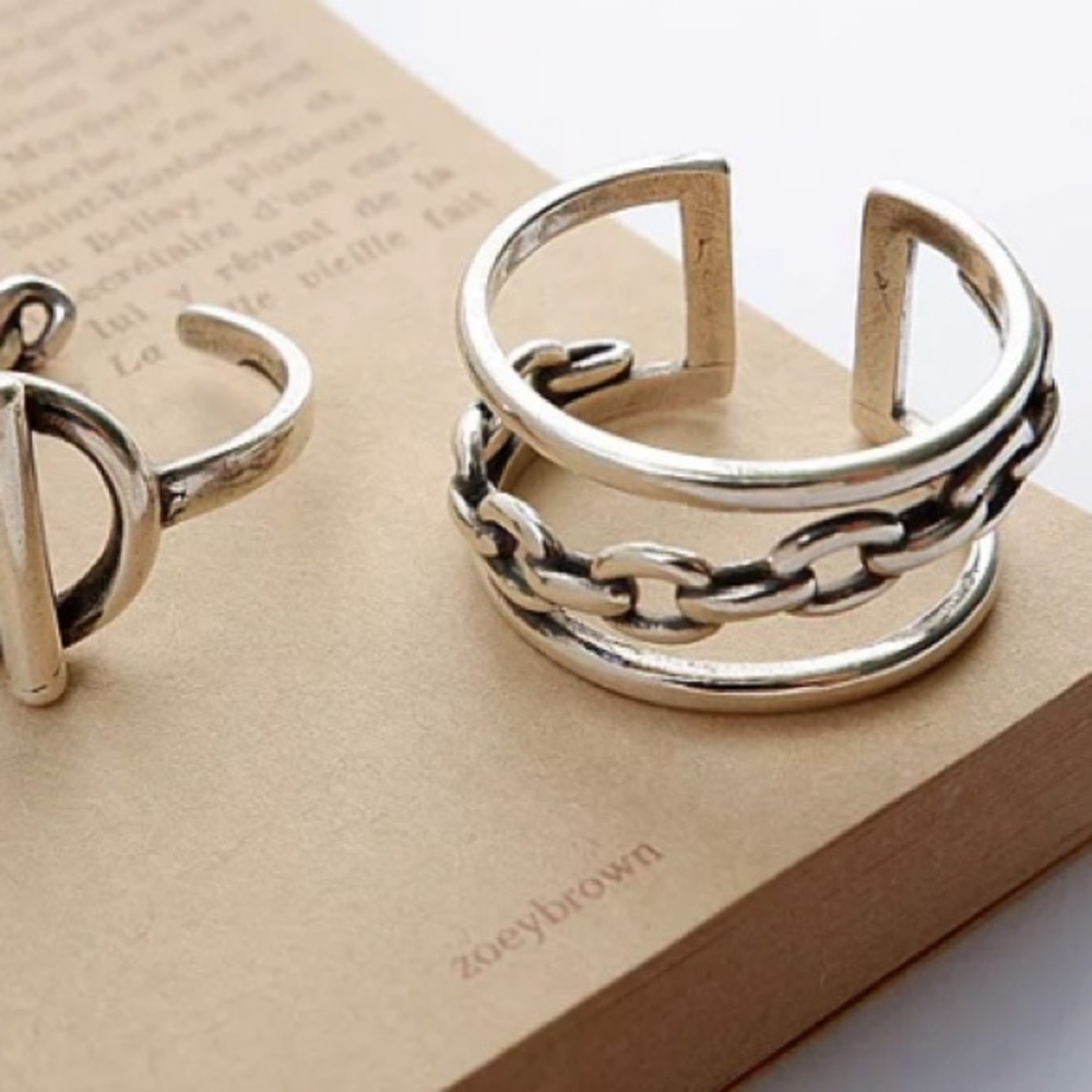 🔗Insta buckle chain ring - Picture 3 of 4